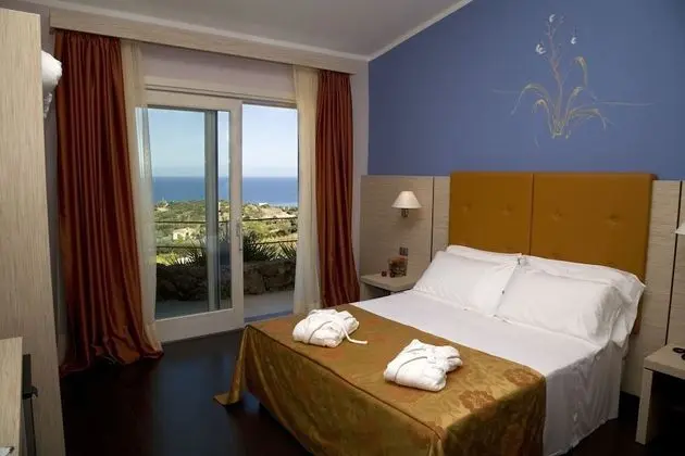 Classic Tek Büyük veya İki Ayrı Yataklı Oda