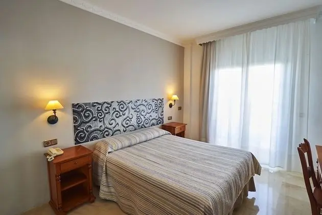 Standard Tek Büyük veya İki Ayrı Yataklı Oda