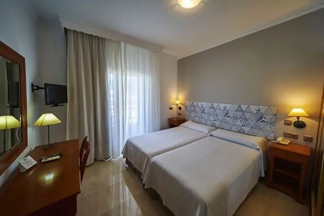 Standard Tek Büyük veya İki Ayrı Yataklı Oda