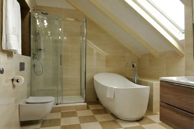 Deluxe Tek Büyük Yataklı Oda, Küvet