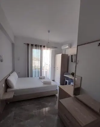 Tek Büyük Yataklı Oda, Balkon