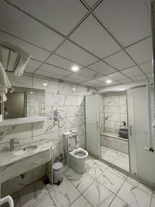 Royal Aile Odası, Şehir Manzaralı