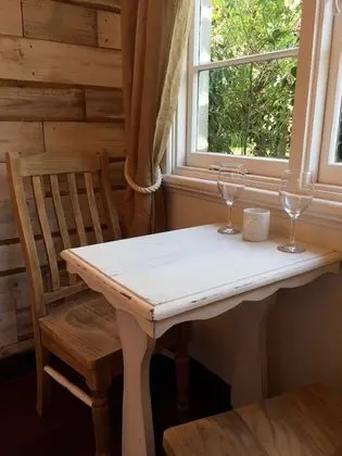 Romantic Tek Büyük Yataklı Oda, Bahçe Manzaralı (Molly's Room)