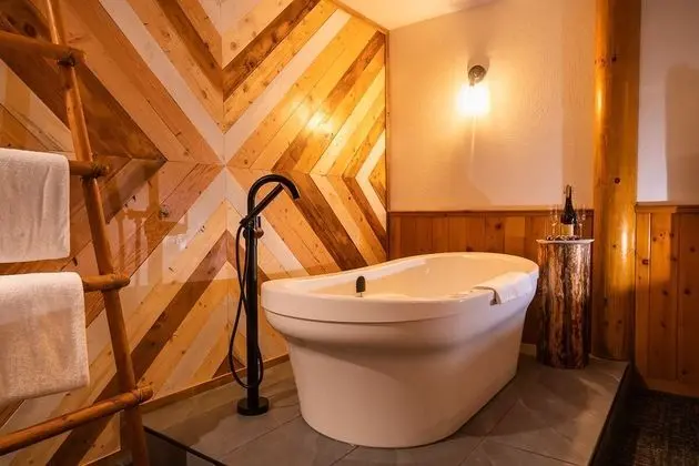 Jacuzzi Suite