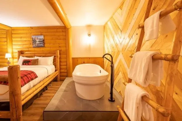 Jacuzzi Suite