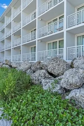 King Waterfront, Coconut Wing