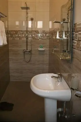 Deluxe Tek Büyük Yataklı Oda, Balkon, Şehir Manzaralı