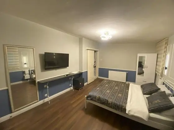 Standart Oda, Şehir Manzaralı