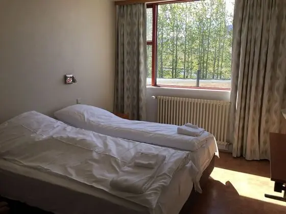 İki Ayrı Yataklı Oda, Ortak Banyo