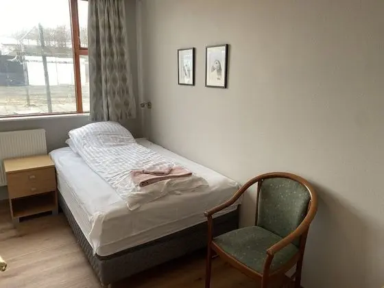 Tek Kişilik Oda, Ortak Banyo