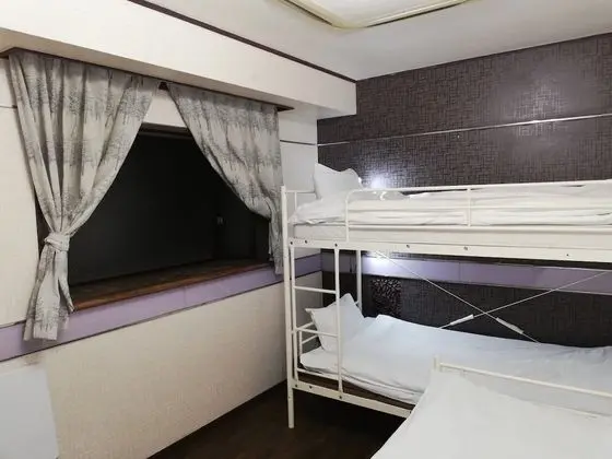 Üç Kişilik Oda (with Bathroom)