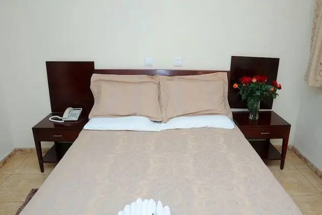 Standard Tek Büyük Yataklı Oda