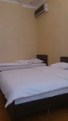 Basic Üç Kişilik Oda, Ortak Banyo (N6)
