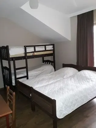 Üç Kişilik Oda