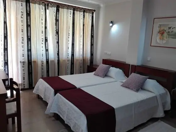 Tek Büyük veya İki Ayrı Yataklı Oda