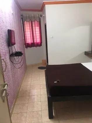 Deluxe Tek Büyük Yataklı Oda (A/c)