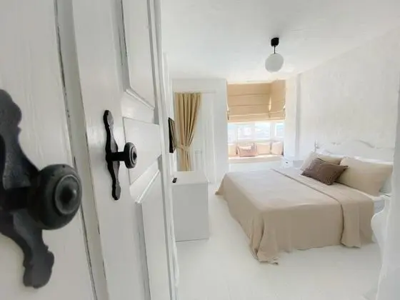 Cumbalı Oda, Havuz Manzaralı