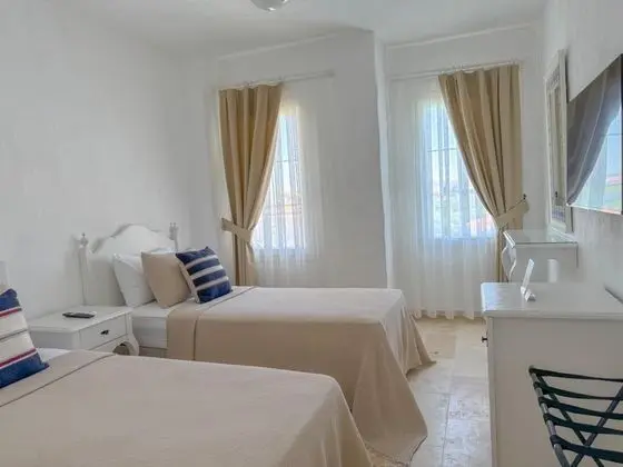 Twin, Havuz ve Bahçe Manzaralı, 1. Kat