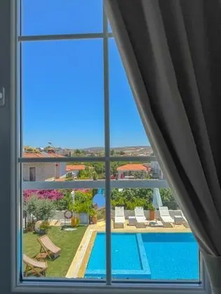 Twin, Havuz ve Bahçe Manzaralı, 1. Kat