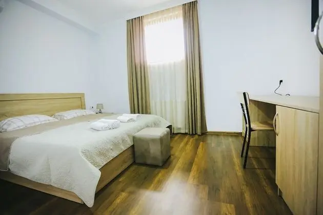 Traditional İki Ayrı Yataklı Oda