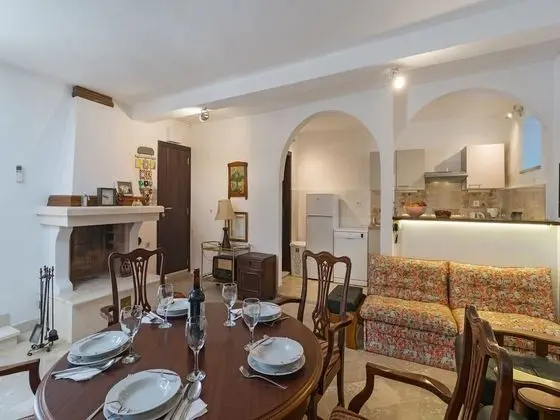 Villa (5 Bedroom Holiday Home with Terrace)