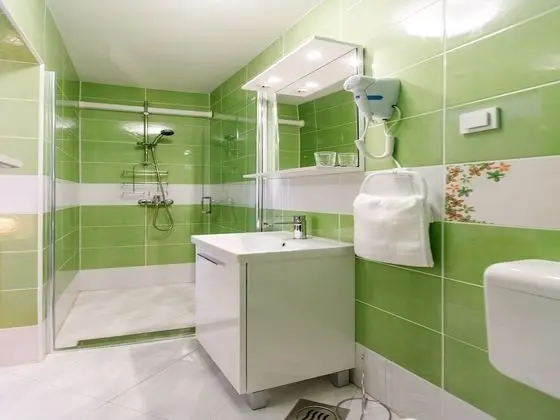 Villa (5 Bedroom Holiday Home with Terrace)