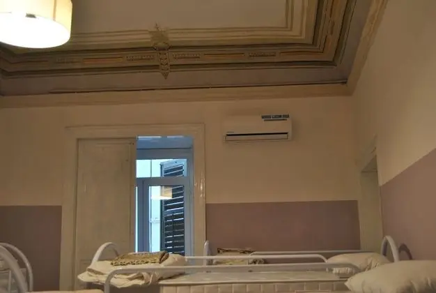 Ortak Ranzalı Oda, Sadece kadınlar için