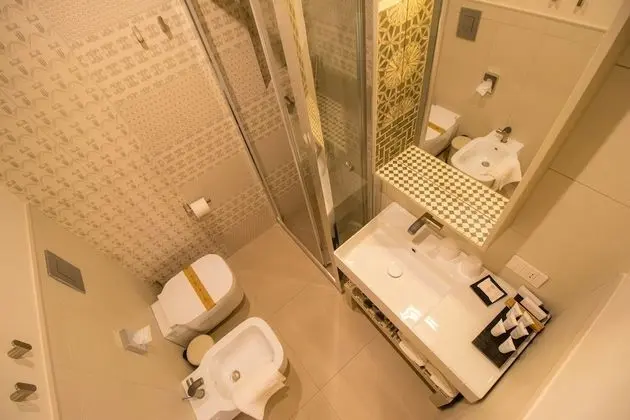 Superior Tek Büyük veya İki Ayrı Yataklı Oda, Balkon, Liman Manzaralı