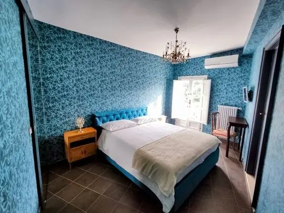 Tek Büyük Yataklı Oda, Balkon