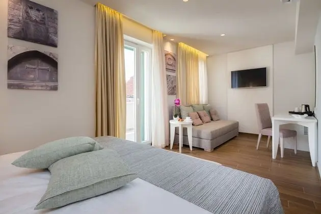 Superior Tek Büyük veya İki Ayrı Yataklı Oda, Teras (104)