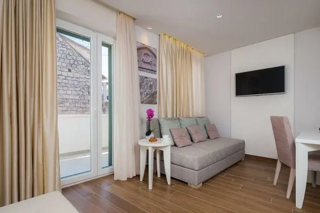 Superior Tek Büyük veya İki Ayrı Yataklı Oda, Teras (104)