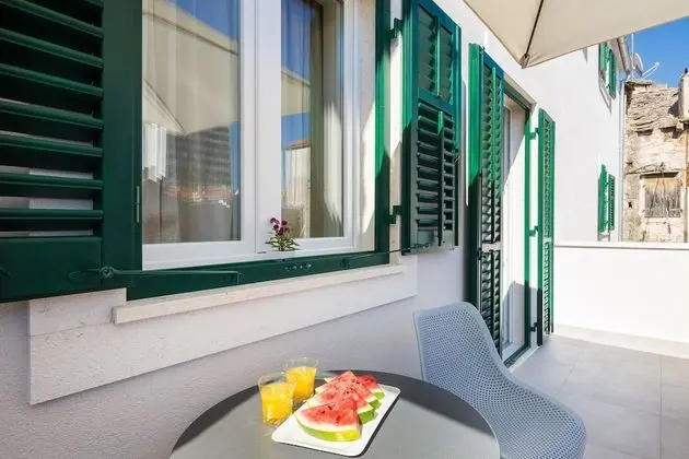 Superior Tek Büyük veya İki Ayrı Yataklı Oda, Teras (104)