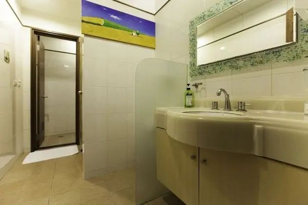 Signature Dört Kişilik Oda, 2 Çift Kişilik Yatak, Ortak Banyo, Avlu Manzaralı