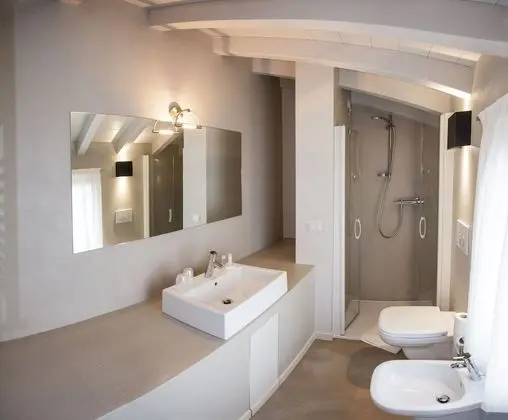 Tek Büyük Yataklı Oda, Göl Manzaralı