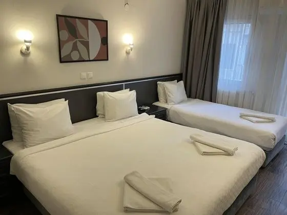 Aile Odası, Şehir Manzaralı