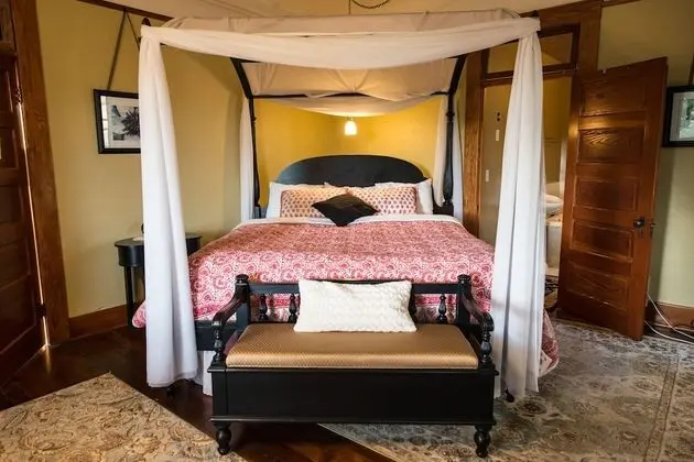 Süit, 1 En Büyük (King) Boy Yatak, Jakuzi