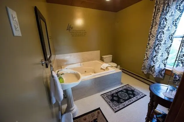 Süit, 1 En Büyük (King) Boy Yatak, Jakuzi