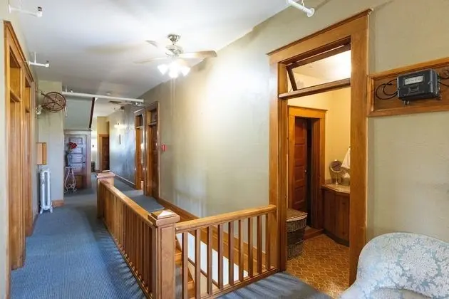 Traditional Oda, 1 Büyük (Queen) Boy Yatak, Ortak Banyo