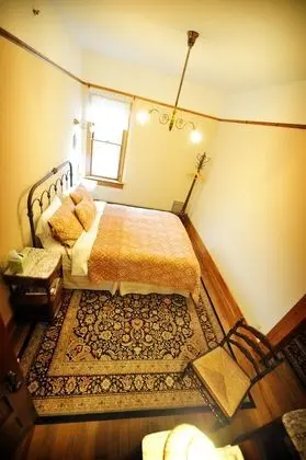 Traditional Oda, 1 Büyük (Queen) Boy Yatak, Ortak Banyo