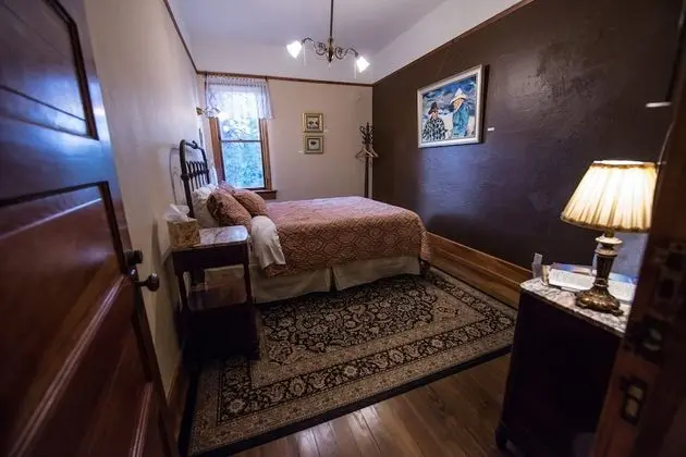 Traditional Oda, 1 Büyük (Queen) Boy Yatak, Ortak Banyo