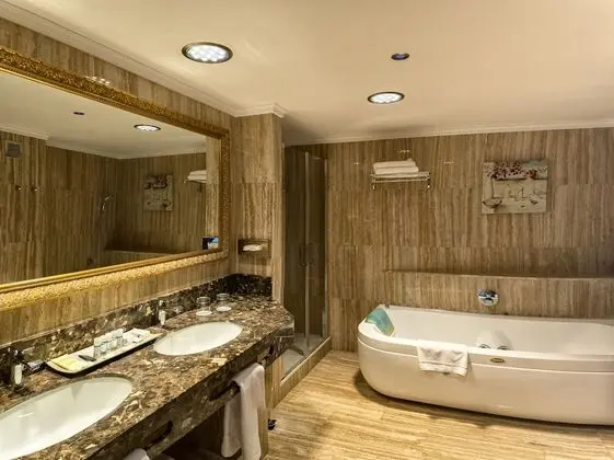 Junior Süit, Balkon, Deniz Manzaralı