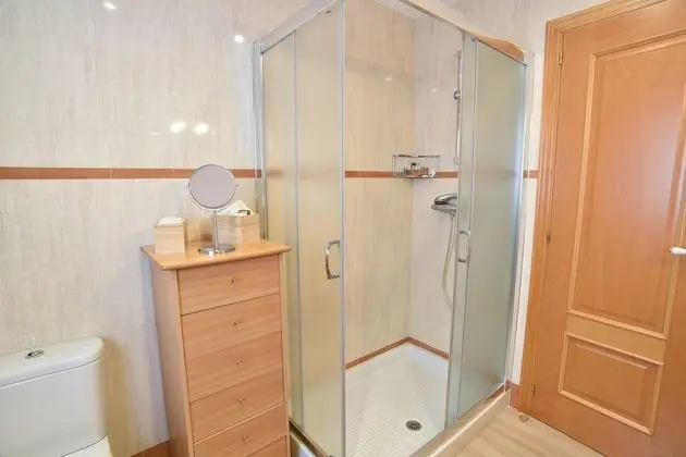 Tek Büyük Yataklı Oda, 2 Tek Kişilik Yatak