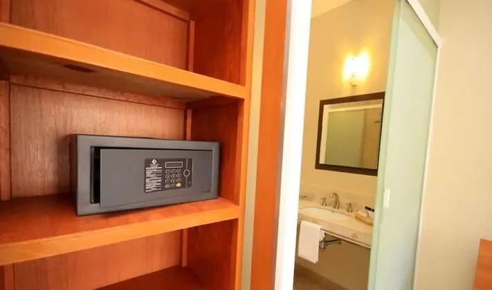 Oda, 2 Çift Kişilik Yatak, Şehir Manzaralı