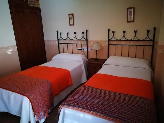 Tek Büyük veya İki Ayrı Yataklı Oda