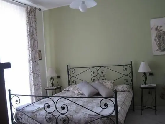 Tek Büyük Yataklı Oda, Teras, Bahçe Manzaralı