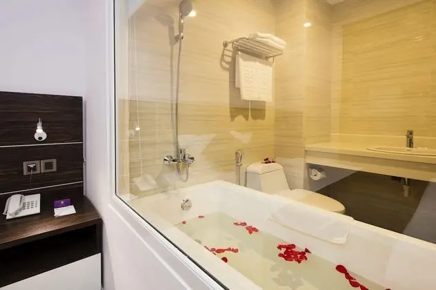 Premier Tek Büyük veya İki Ayrı Yataklı Oda, Balkon, Şehir Manzaralı