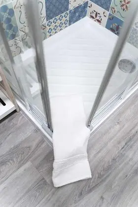 Üç Kişilik Oda, Özel Banyo