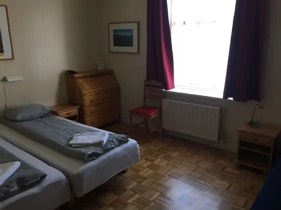 Üç Kişilik Oda, Ortak Banyo
