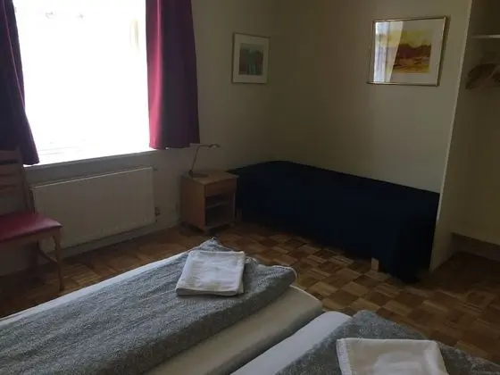 Üç Kişilik Oda, Ortak Banyo
