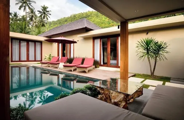 Villa, 2 Yatak Odası, Havuz Manzaralı